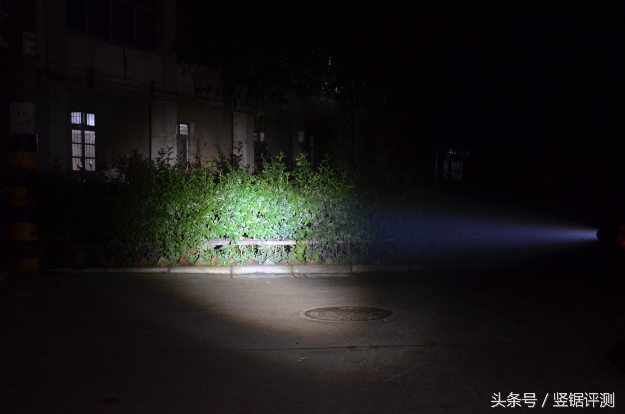 小米强光手电筒评测,小米极蜂变焦强光手电筒