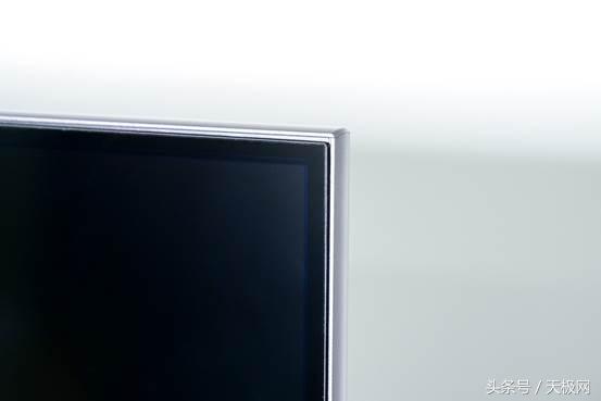 32寸ai智慧语音全面屏顶配电视,海信电视e72a