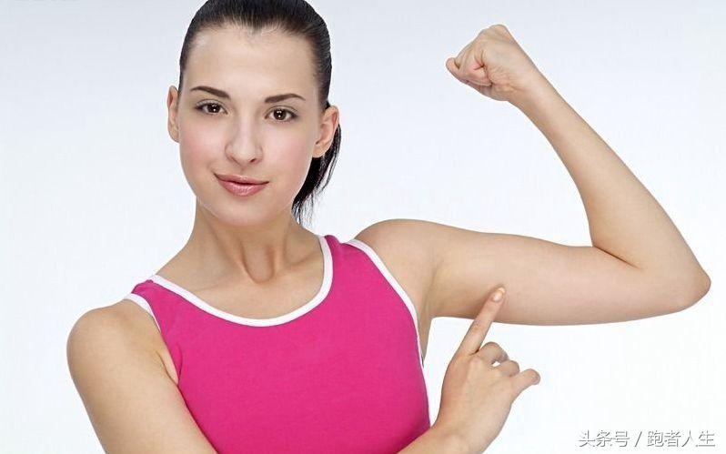 蝴蝶袖很严重怎么办,甩掉蝴蝶袖就是这么简单