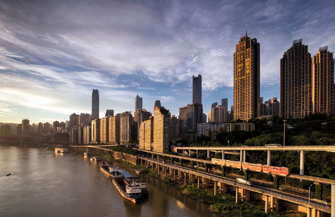 重庆夜景真的比香港好看吗,重庆夜景为什么比香港还繁华