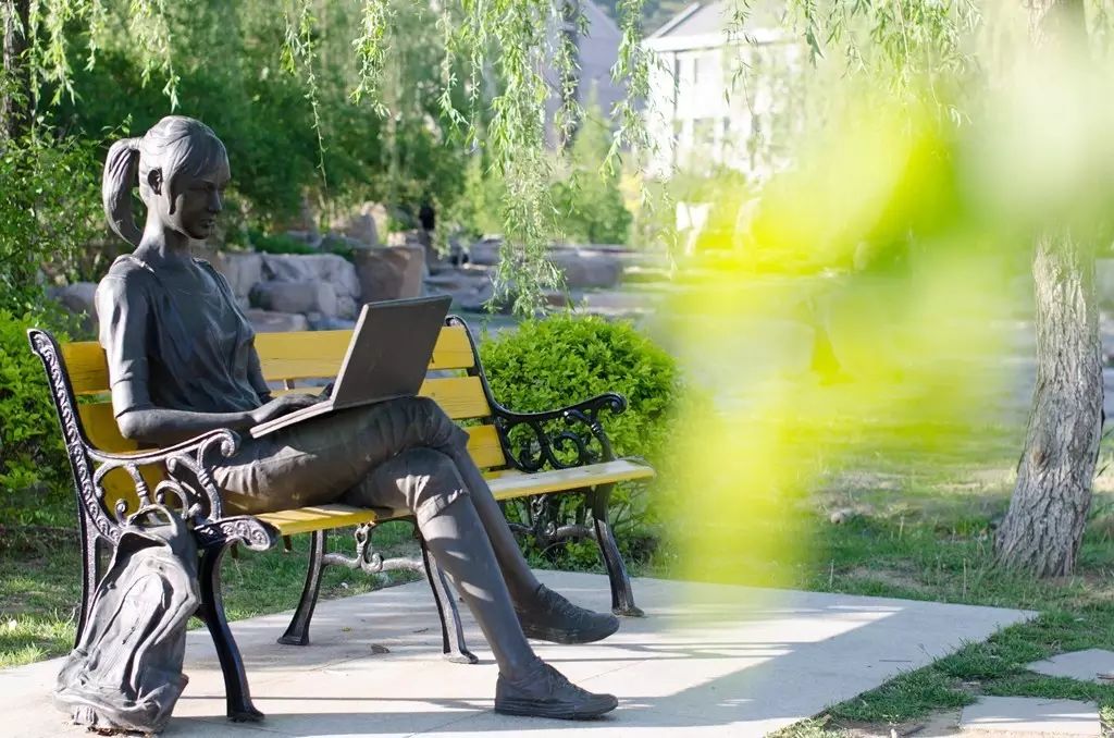 如果我爱你，我会牵你走遍大东软