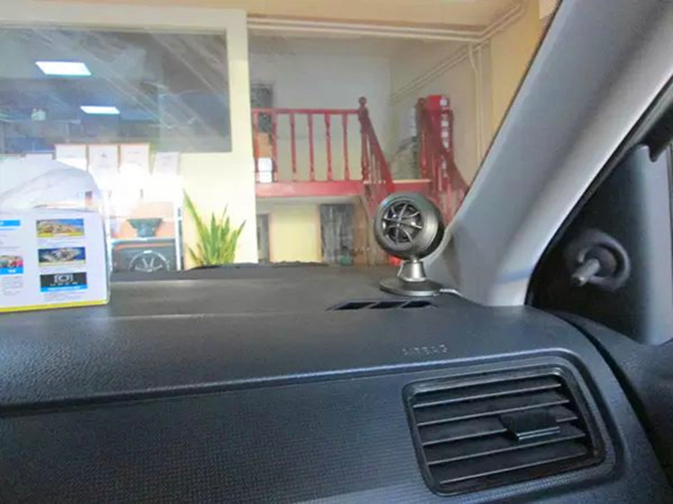 桑塔纳音响改装4个最佳方案,桑塔纳手动风尚版音响改装4喇叭