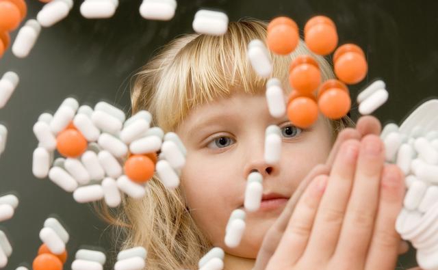 婴儿的药开封后能放多长时间,怎么给孩子灌药安全呢