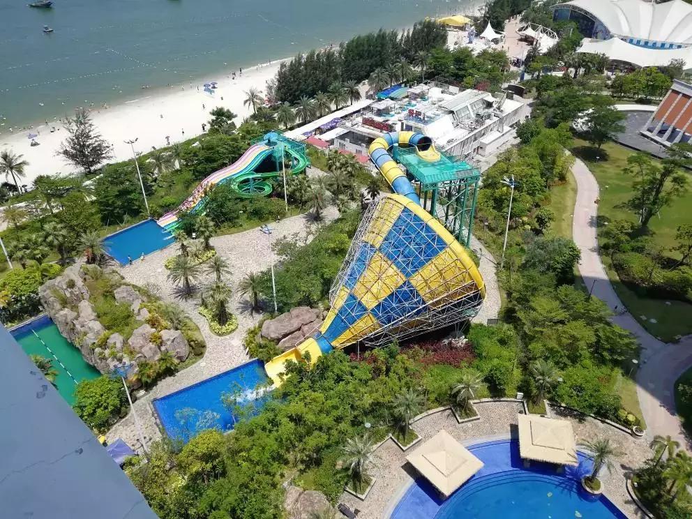 巽寮湾(读:xùnliáowān是粤东数百公里中海水最洁净海湾之一