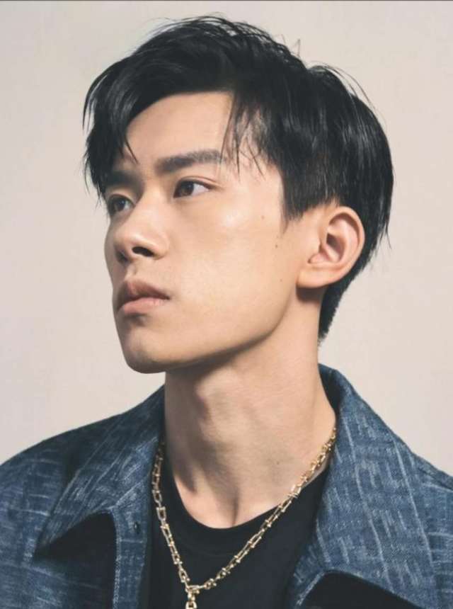 易烊千玺张艺兴素颜,易烊千玺张艺兴颜值