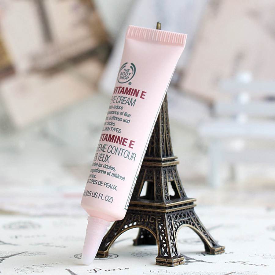 20岁用什么眼霜最好,修正眼霜和大宝眼霜哪个好