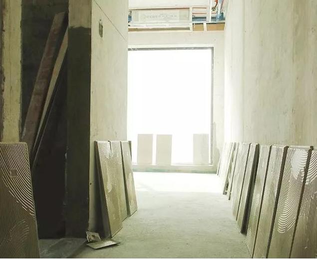 什么样的瓷砖需要泡水处理,瓷砖泡水方法视频教程