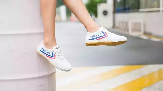 匡威帆布鞋值得买吗,帆布鞋匡威值得购买吗