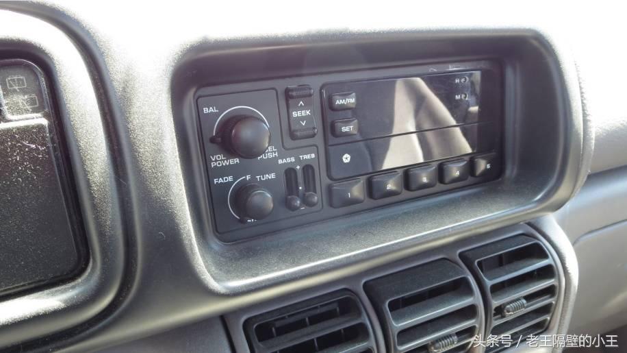 第二代道奇Caravan,道奇七座老款车叫什么