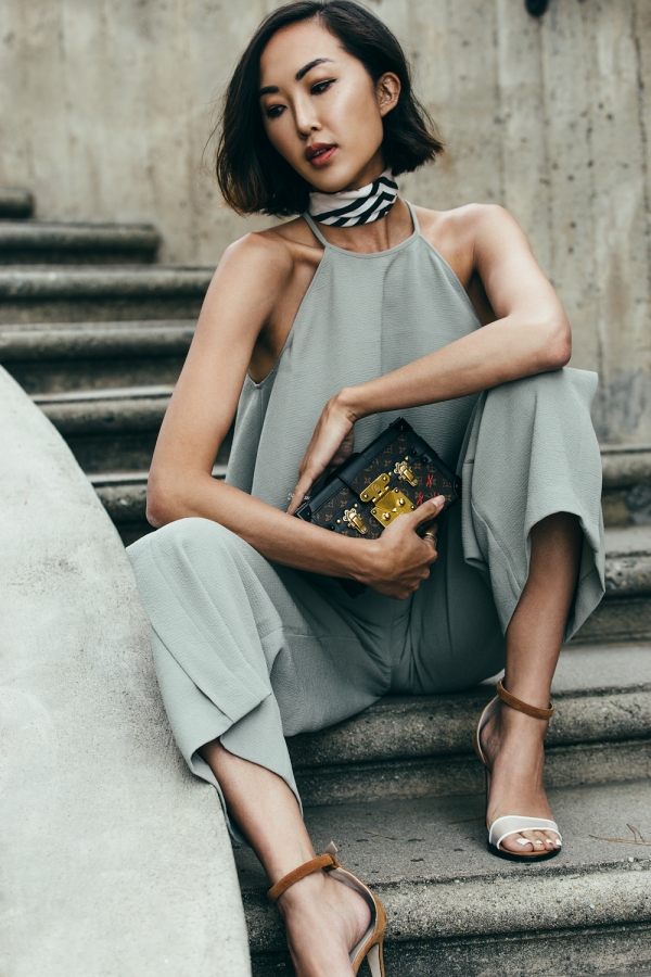 雪纺衫配什么裤子更好看,雪纺衫应该搭配什么裤子