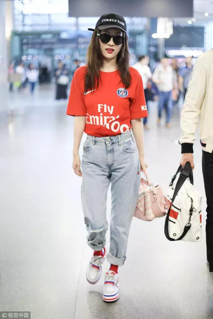 杨幂刘雯秋冬潮品,杨幂刘雯都为超长大衣着迷