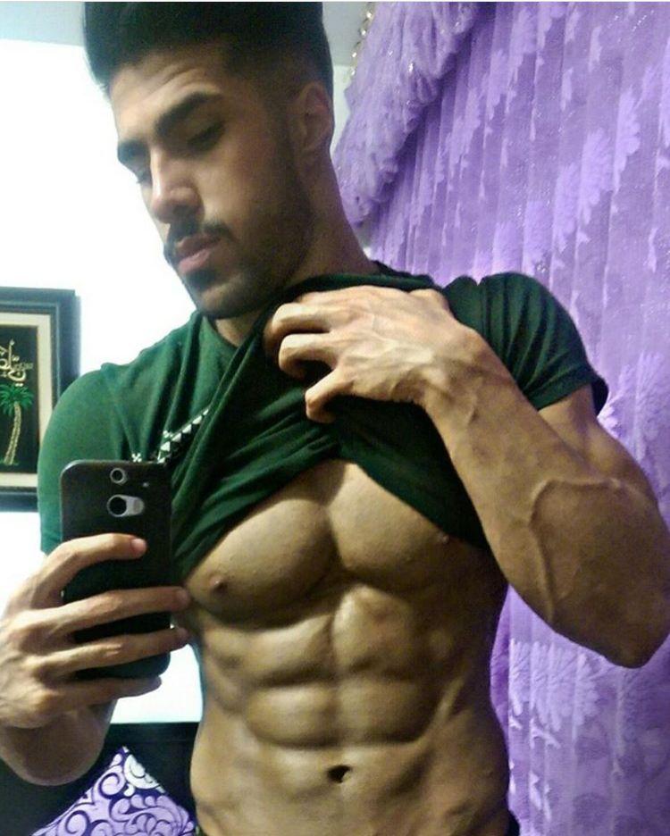 怎样练胸肌变大,如何锻炼胸肌变大的正确方法