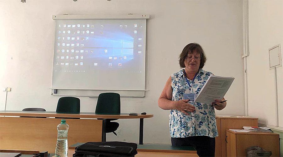 「学术分享PPT」《虐童事件中的危机公关策略管理》（英文）