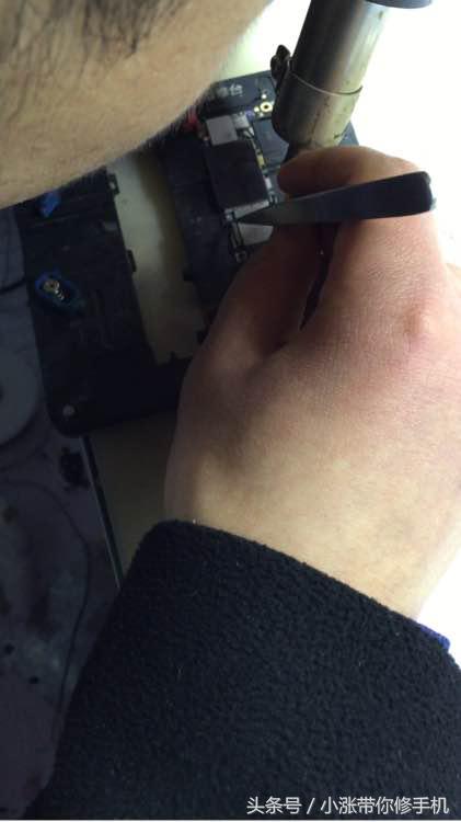 iphone6s内存太满导致无限白苹果,iphone6s内存不足无法开机