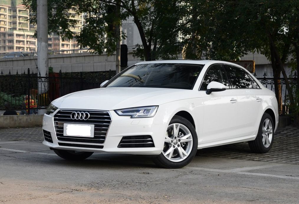 新款的宝马320和奥迪a4哪个快,还在纠结选轿车还是suv