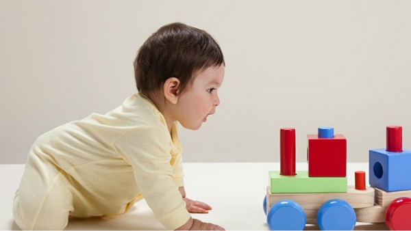 早教0-3岁智力早教培训机构贵吗,每年学费上万的早教有用吗