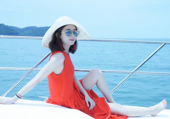 赵丽颖红裙乘风破浪,赵丽颖船上写真