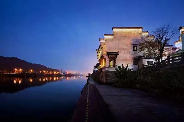 暴雨后的黄山美景如同仙境,下雨天的黄山美吗