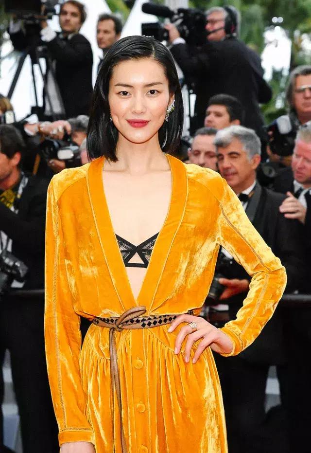 肩带滑落胸前有印子，夏天穿内衣太尴尬，怎么办？