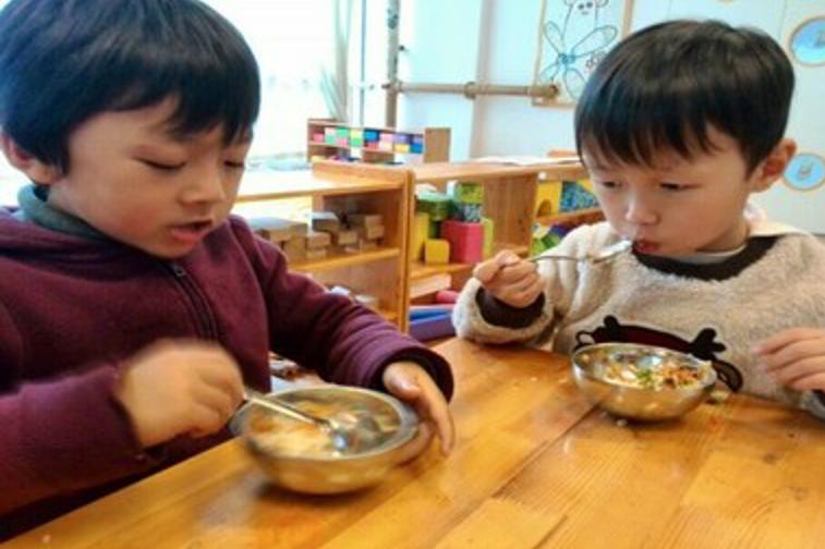 孩子智力低下,这是一个很残酷的问题,那么怎样教育比较好?