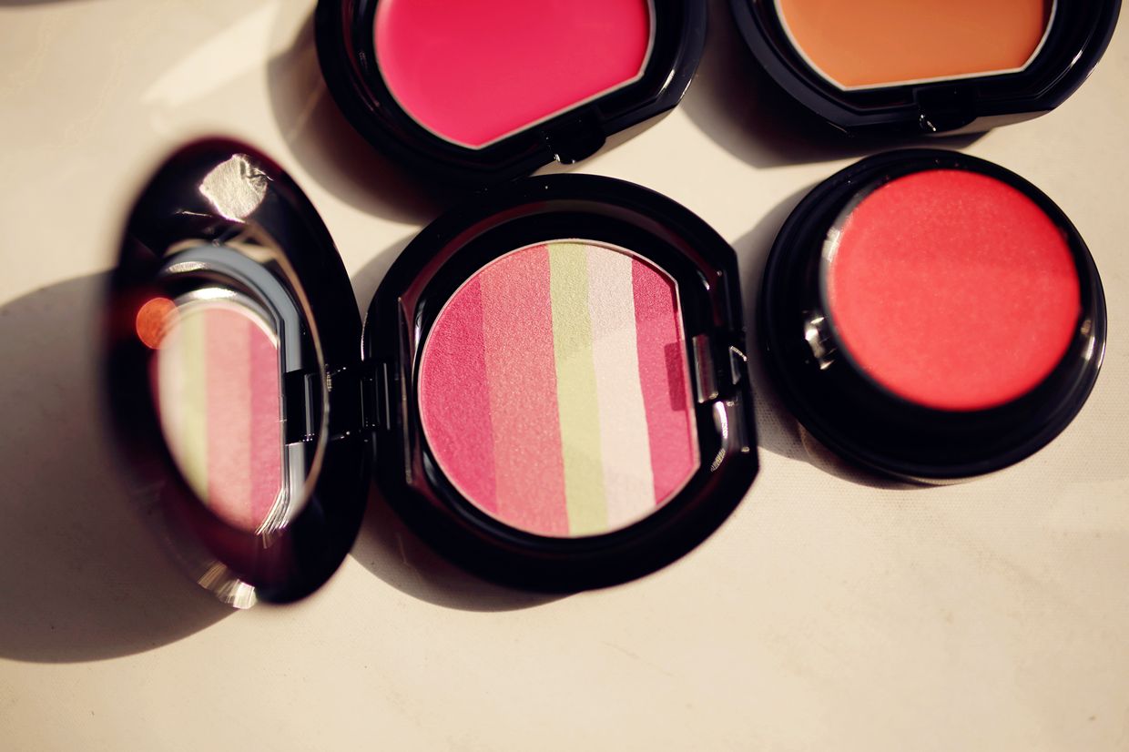 上妆前用隔离霜还是妆前乳,妆前乳和隔离妆容的区别