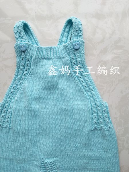 铜钱花背带裤,简单大方铜钱花宝宝开裆裤编织