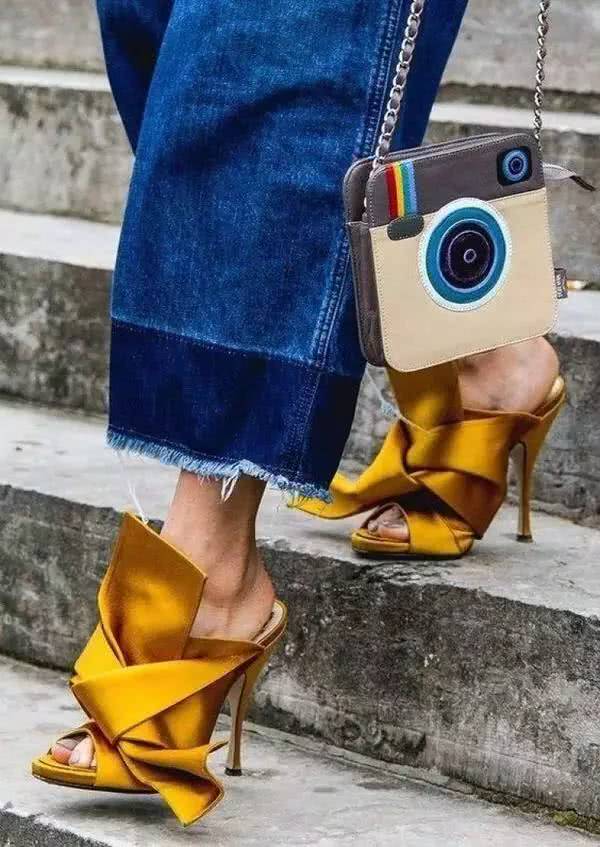 花式打结100种,单支花打蝴蝶结的打结方法