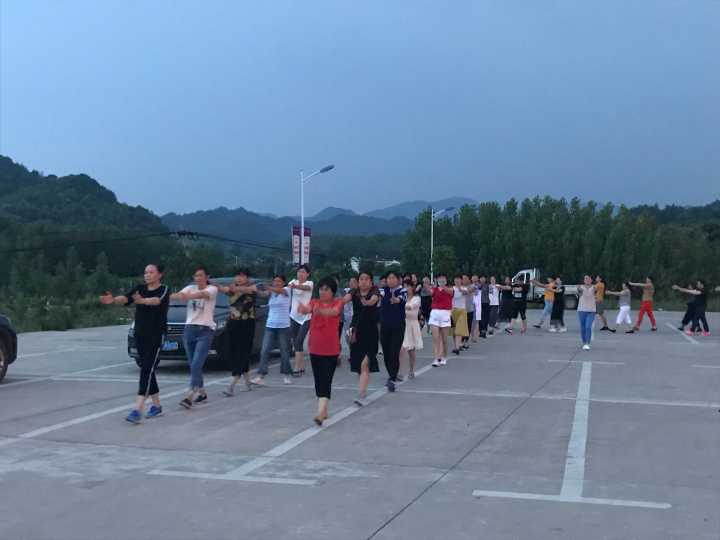 毛坦厂中学陪读现状,毛坦厂中学深度揭秘