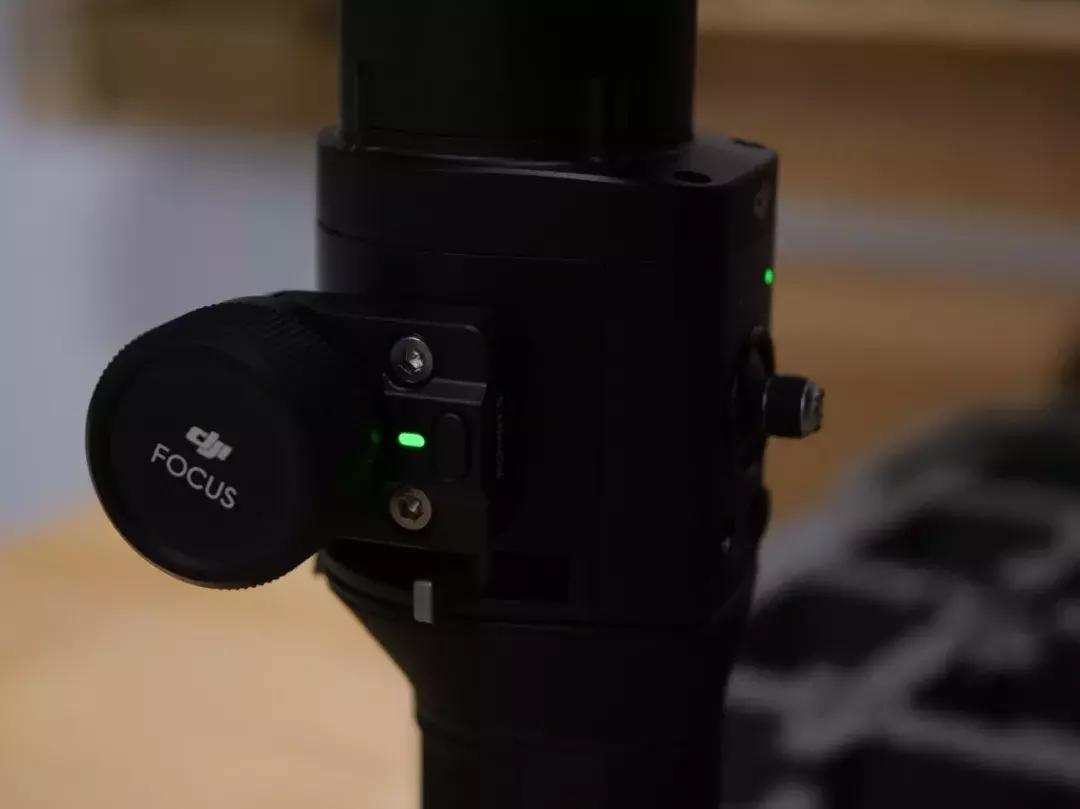 大疆如影s稳定器装箱,大疆如影s相机稳定器竖屏安装