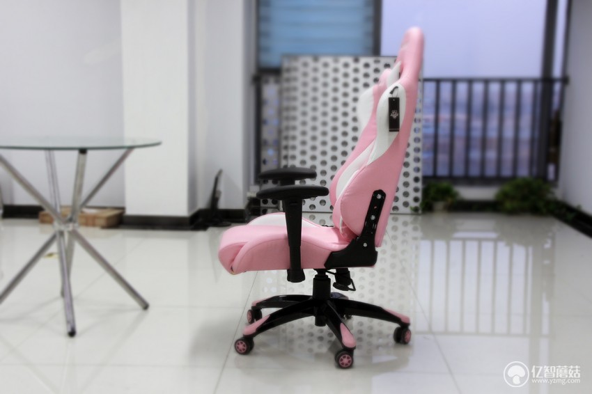 傲风af050测评,傲风电竞椅大耳狗测评