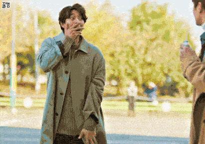 辣妹标价3万叫爸爸,海外火爆的“援交”APP竟冲上排行榜第一!