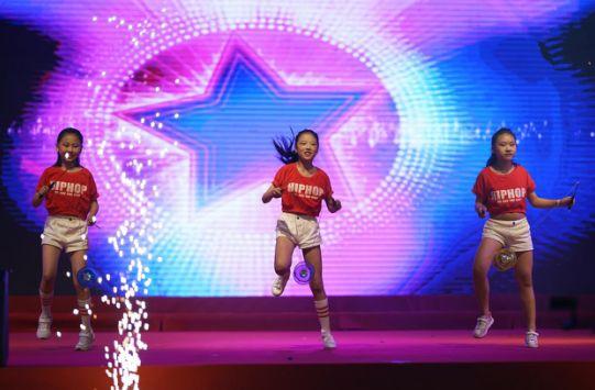 少儿美术创意手工课6-7岁,儿童创意美术手工小学校园