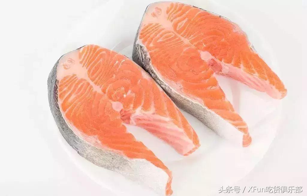 真假三文鱼完整版,怎么判断三文鱼是不是假的