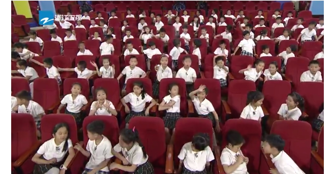 本周五奔跑吧太精彩了，菲戈杨幂范志毅杨毅都纷纷亮相