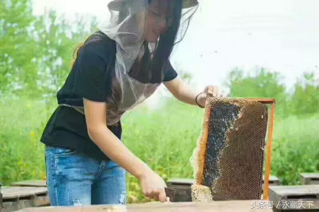 别老喝饮料了在家这样喝更健康,喝白开水健康又养生