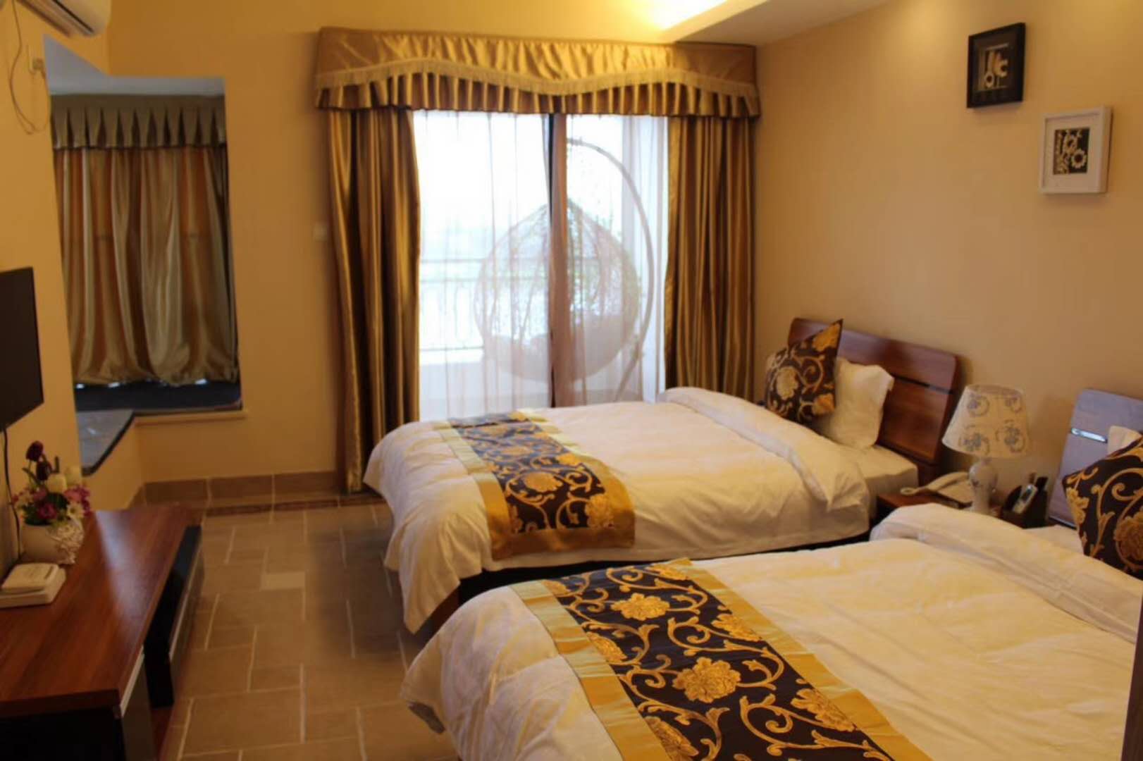 惠州双月湾有那些好的酒店呢？来看看这篇双月湾的酒店攻略吧！