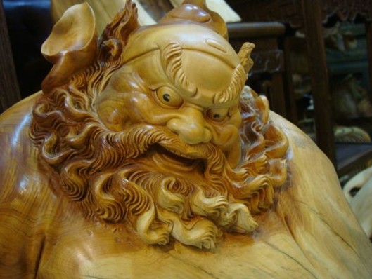 「社会鉴赏家」根雕制作，充满艺术感栩栩如生，美丽十足艺术瑰宝