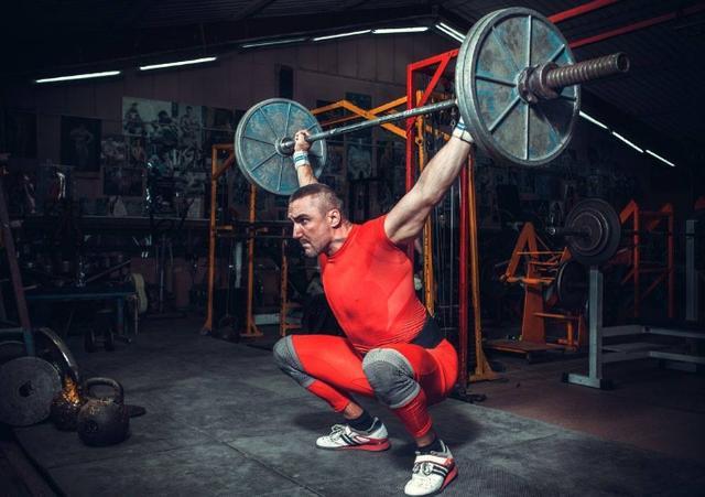 只有先把小腿肌肉练扎实了，才能练出强大的爆发力！