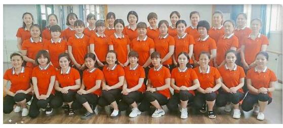 霍州市小太阳幼儿园过六一,霍州市大拇指幼儿园六一