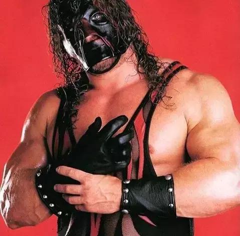 wwe罗曼雷恩斯的防弹衣,wwe美国职业摔角罗曼穿短袖