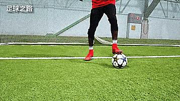 学好足球操作,学内马尔点球的技巧