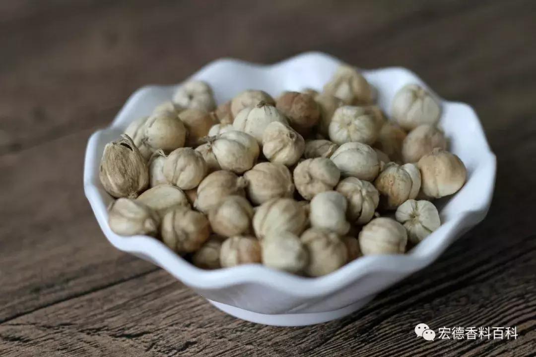 正宗油焖大虾怎么做,五香油焖大虾的做法