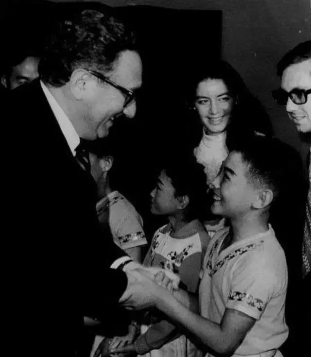 年轻时的霍金照,霍金珍贵照片