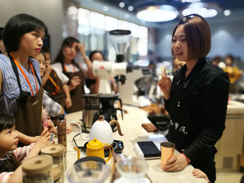 皇冠蛋糕工厂做什么,皇冠蛋糕工厂