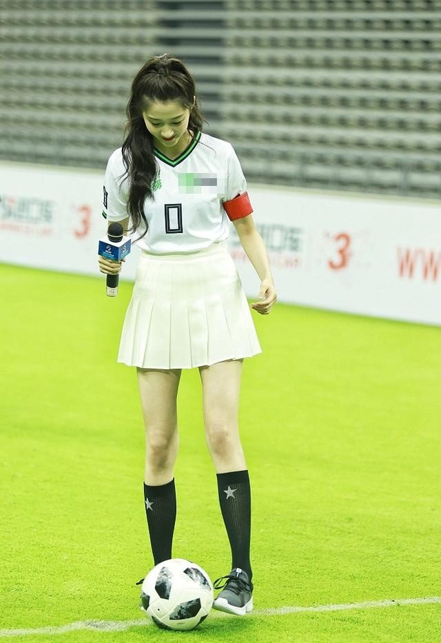 杨幂baby穿搭视频,杨幂baby穿搭