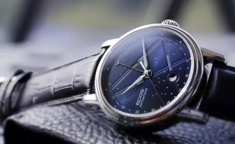 好纠结买表还是买黄金,确实推荐但不建议买的表