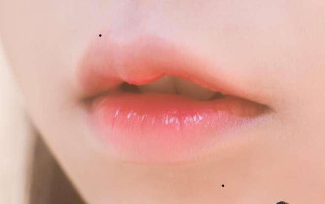 痣相女人脸部痣相图解,女人10处有痣代表富贵痣图解