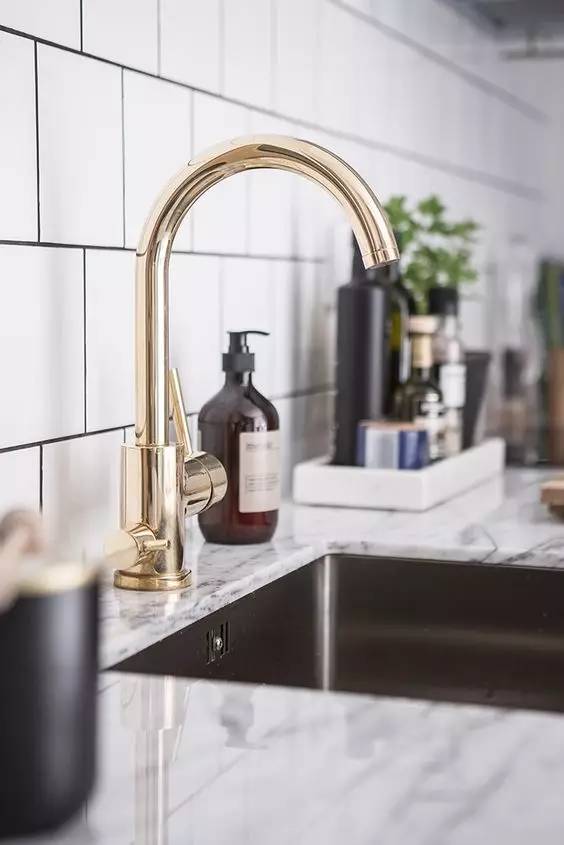 窗台玻璃清洁小妙招,擦玻璃窗台小妙招