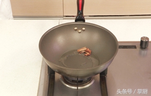 冬笋红烧肉如何做得软烂,冬笋焖东坡肉