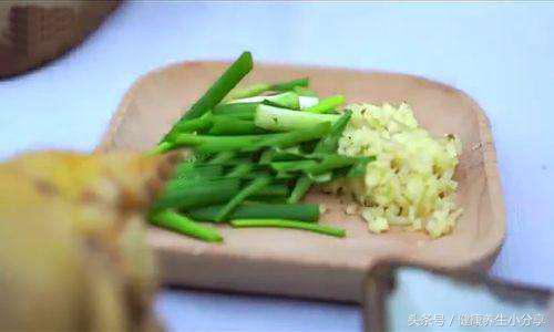 南川干方竹笋炒五花肉,冷冻竹笋炒五花肉的家常做法